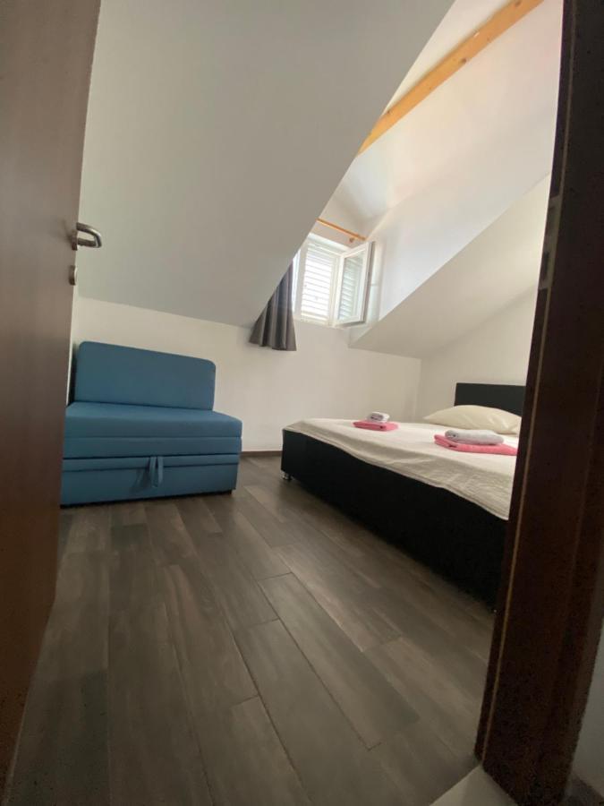 Guesthouse Ruza Sobra Apartments In The Attic Of The House Exterior photo